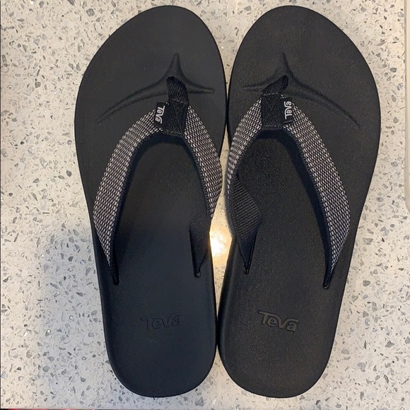 teva flip flops with arch support